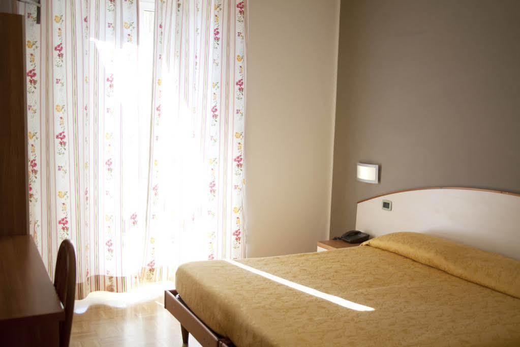 Albergo Da Benedetta Ветрала Екстериор снимка