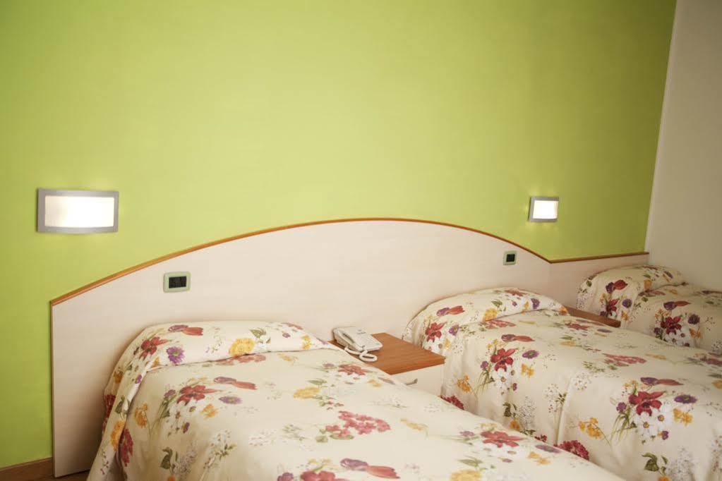 Albergo Da Benedetta Ветрала Екстериор снимка